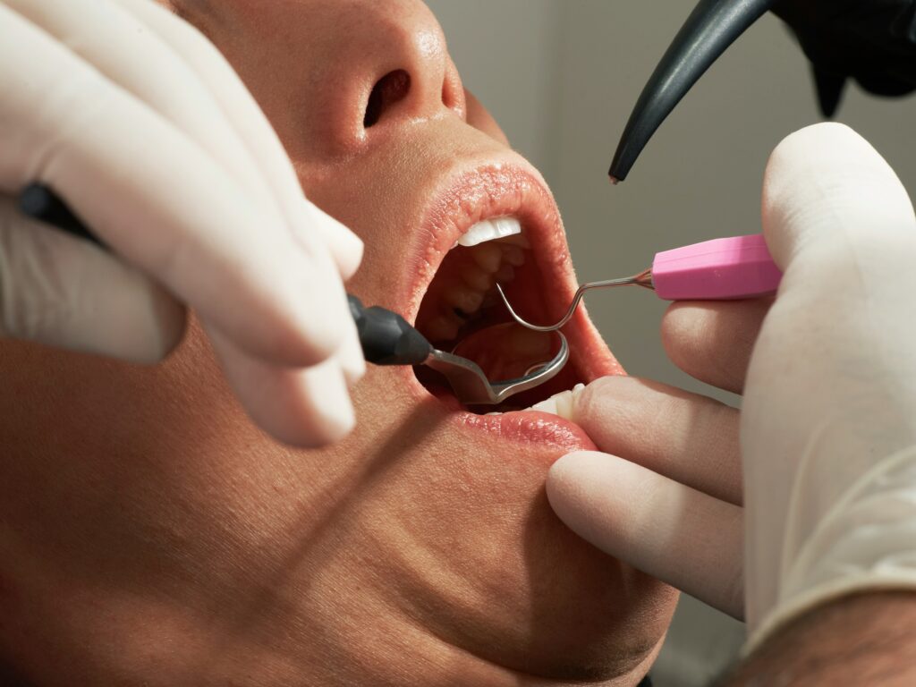 caroline-lm-JiBssiZVPZA-unsplash | Van Scoyoc Periodontics & Implants (Center for Oral Health)